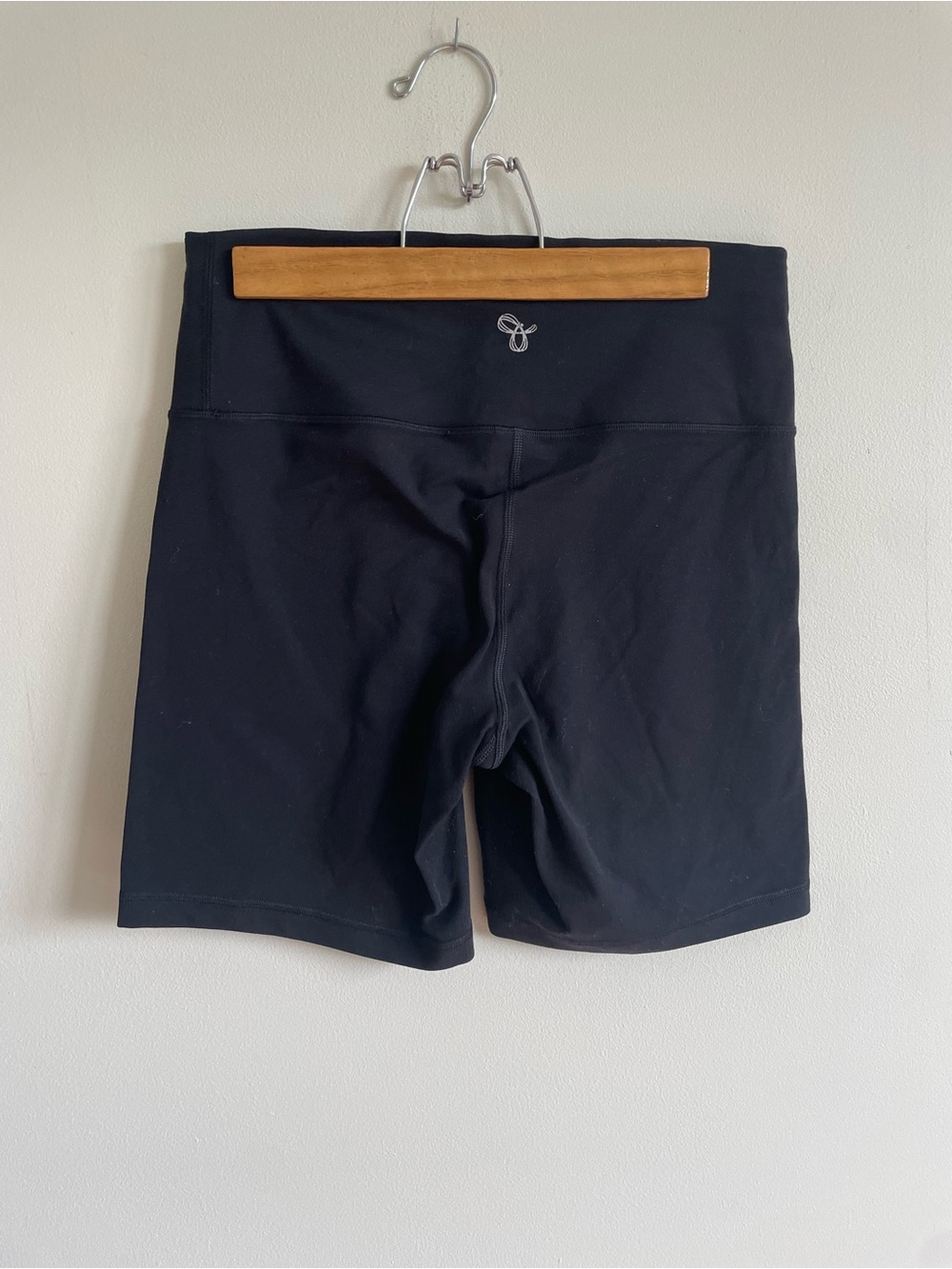 TNA Aritzia Black High-Rise Biker Shorts | Size L